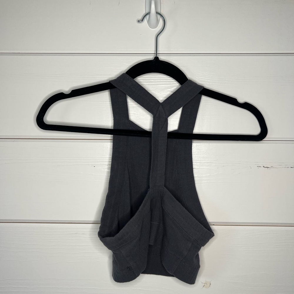 Halter top - Picture 2 of 3